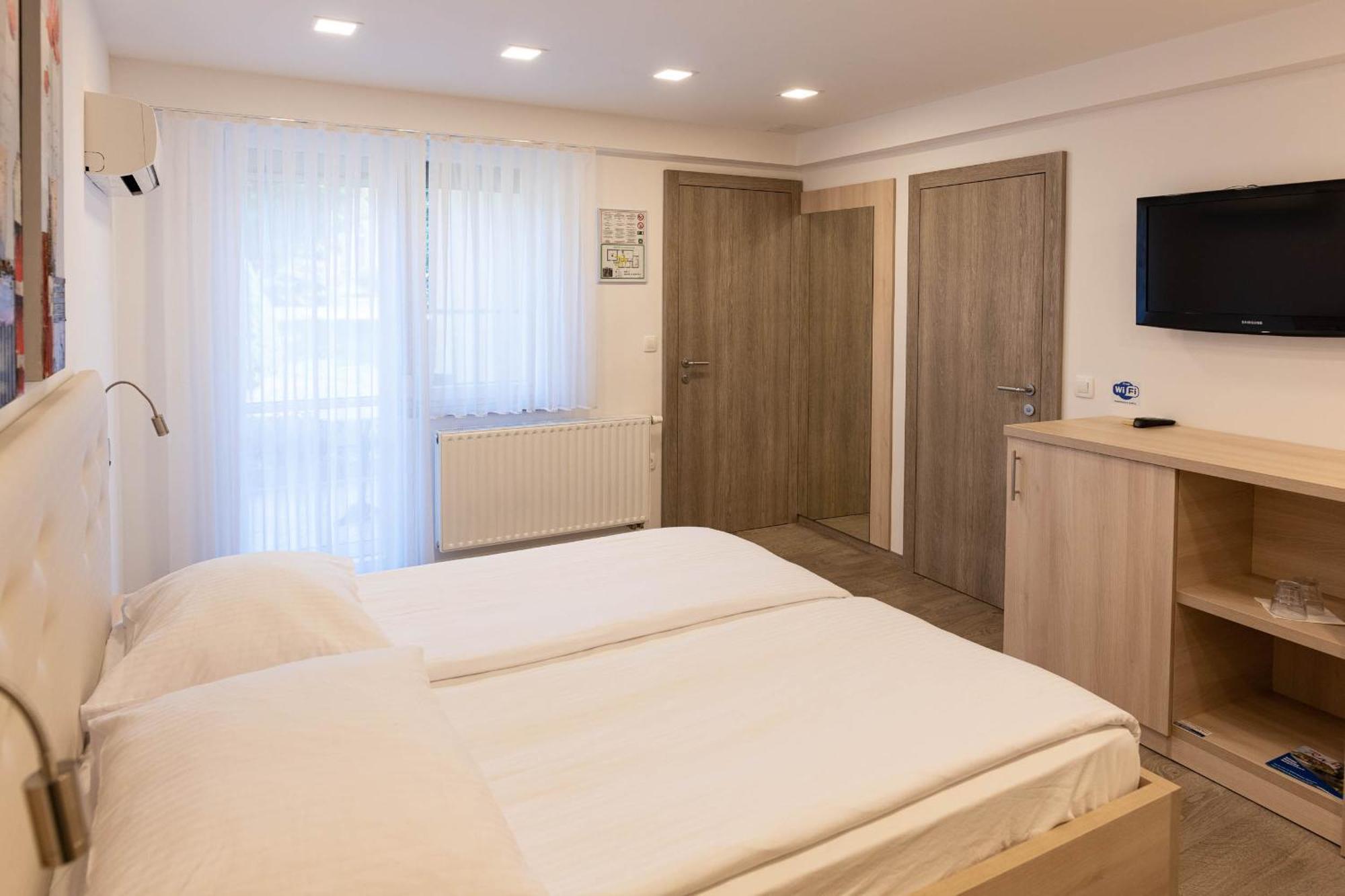 Apartmaji In Sobe Ramar Straza Exterior foto