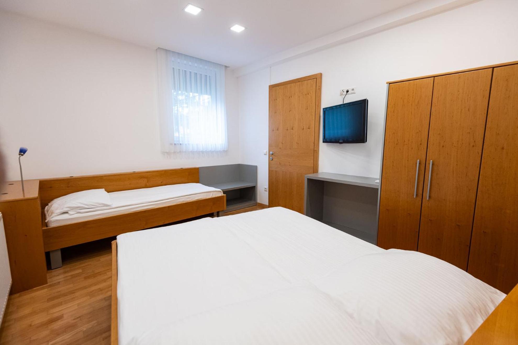 Apartmaji In Sobe Ramar Straza Exterior foto